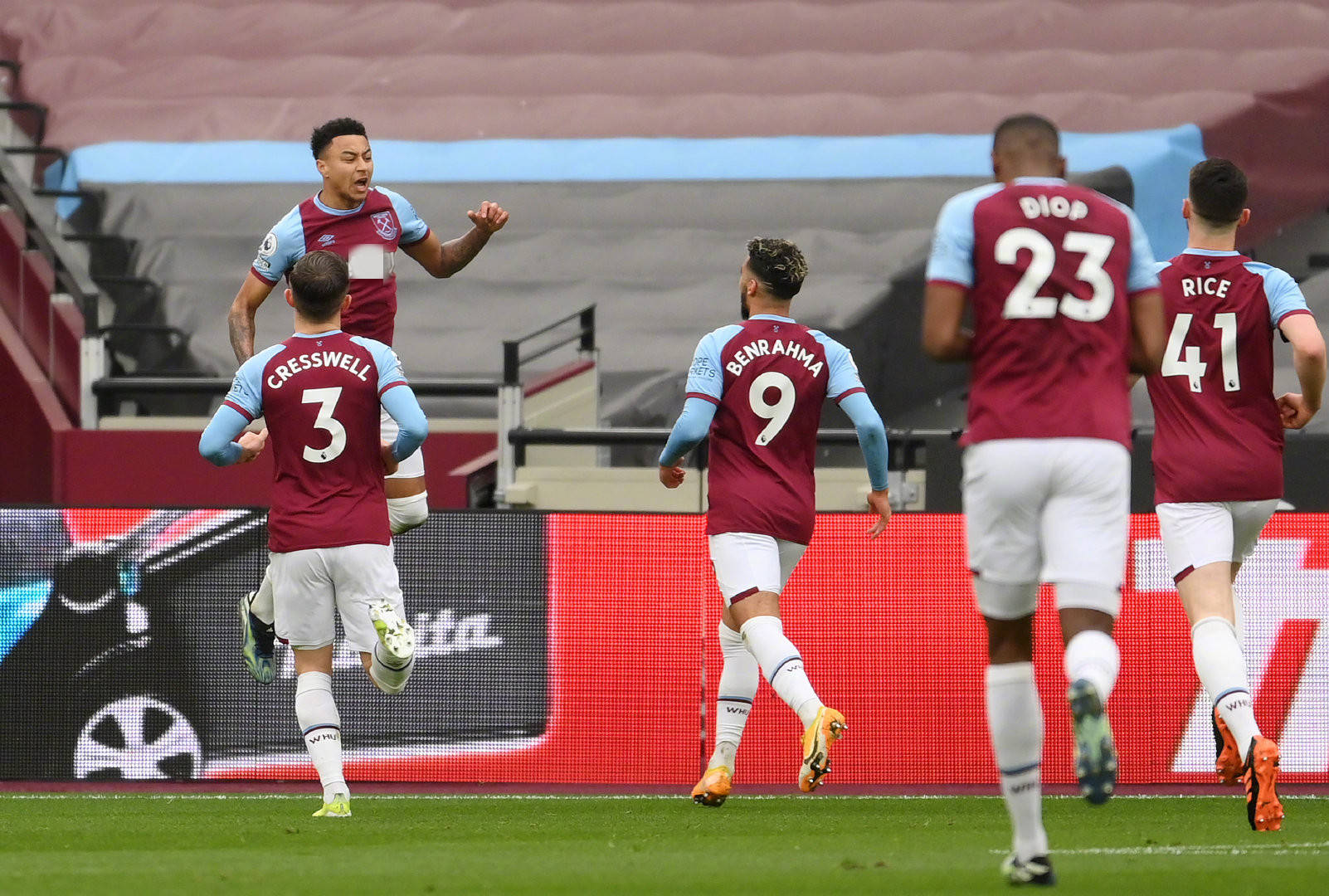 现代足球不 现代足球不